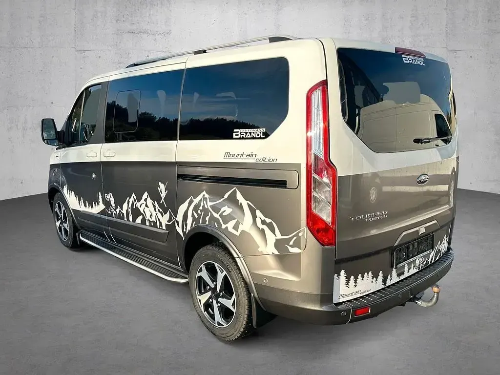 Gebraucht Ford Tourneo Active 185 PS (136 kW) 2021 Weiß Van / Kleinbus