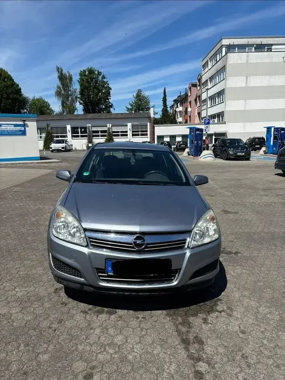 Gebraucht Opel Astra Cosmo 105 PS (77 kW) 2007 Silber Limousine