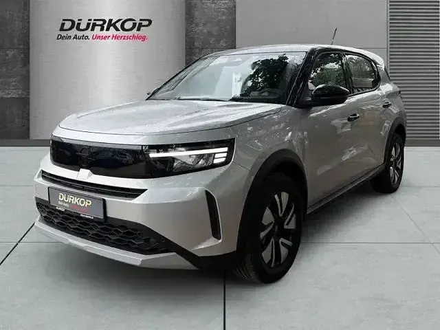 Neu Opel Frontera 110 PS (80 kW) 2026 Silber SUV
