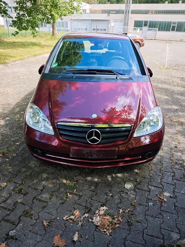 Rot Gebraucht 2008 Mercedes A150 Classic Limousine | 4.550 € (Fairer Preis) - Bild 1/4