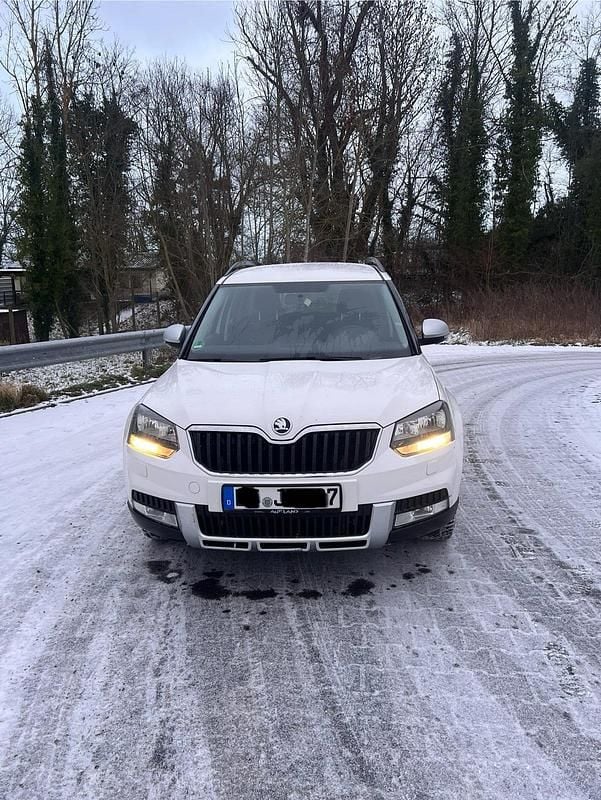 Gebraucht Skoda Yeti Active 105 PS (77 kW) 2014 Weiß SUV