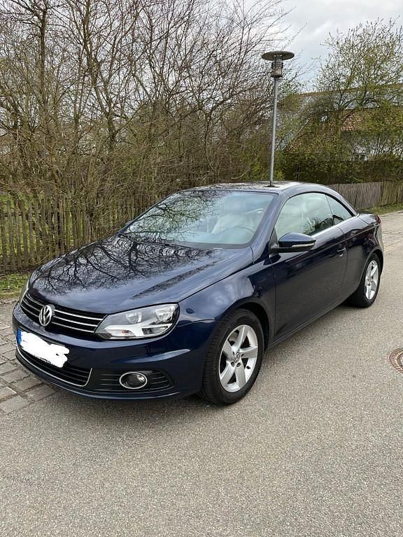 Usata VW Eos Basis 140 CV (102 kW) 2013 Blu Cabrio