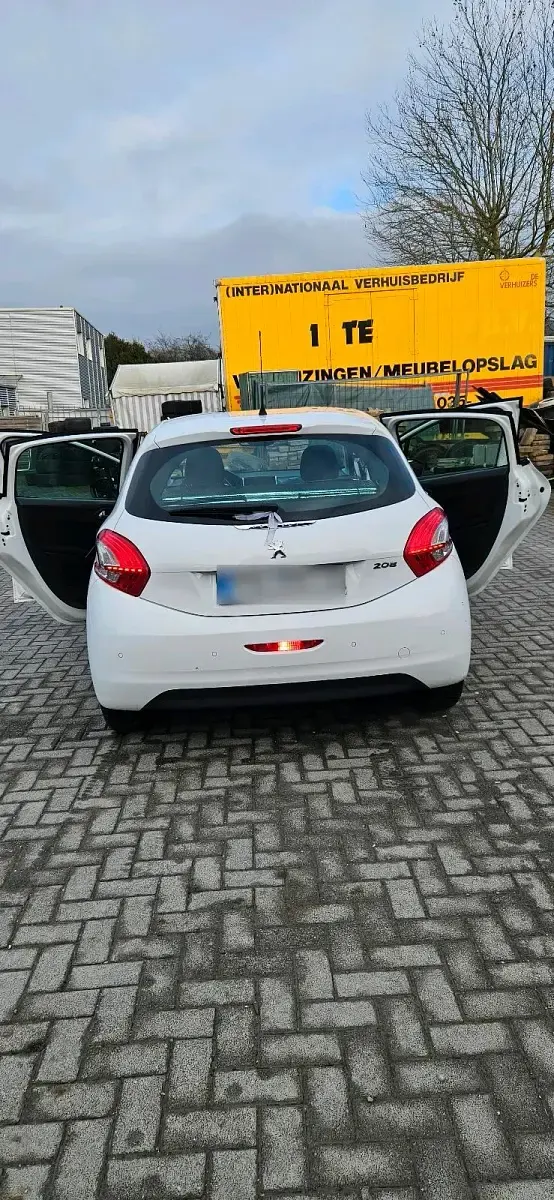 Gebraucht Peugeot 208 120 PS (88 kW) 2013 Weiß Kleinwagen