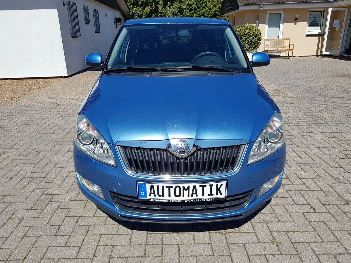 Gebraucht Skoda Fabia Fresh 105 PS (77 kW) 2013 Blau Kleinwagen