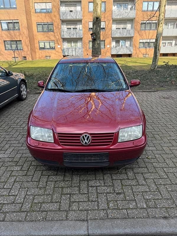 Gebraucht VW Bora 115 PS (84 kW) 1999 Rot Limousine