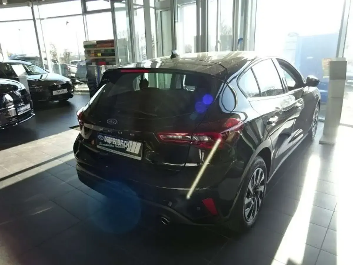 Neu Ford Focus Titanium 155 PS (114 kW) 2026 Obsidianschwarz metallic Limousine