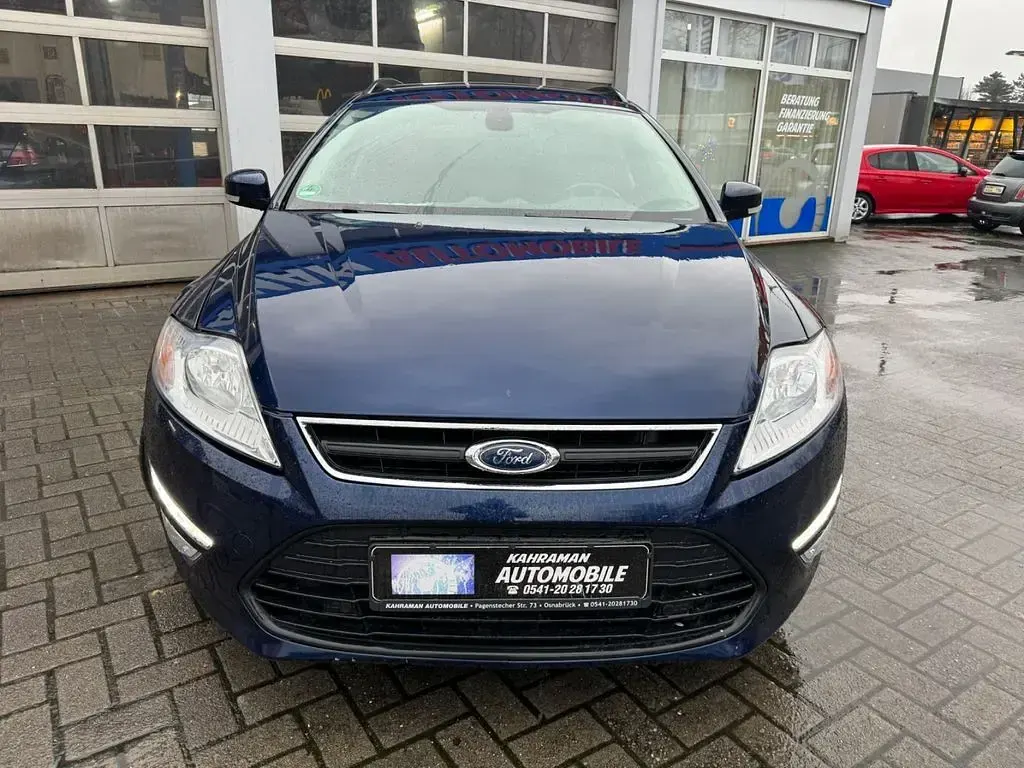 Gebraucht Ford Mondeo Champions Edition 140 PS (102 kW) 2013 Blau Limousine