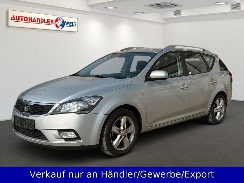 Second-hand Kia Ceed 109 CP (80 kW) 2011 Argintiu Hatchback