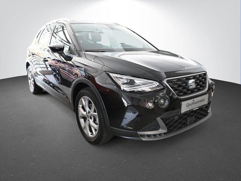 Schwarz Gebraucht 2023 Seat Arona FR SUV | 21.840 € (Fairer Preis) - Bild 1/4