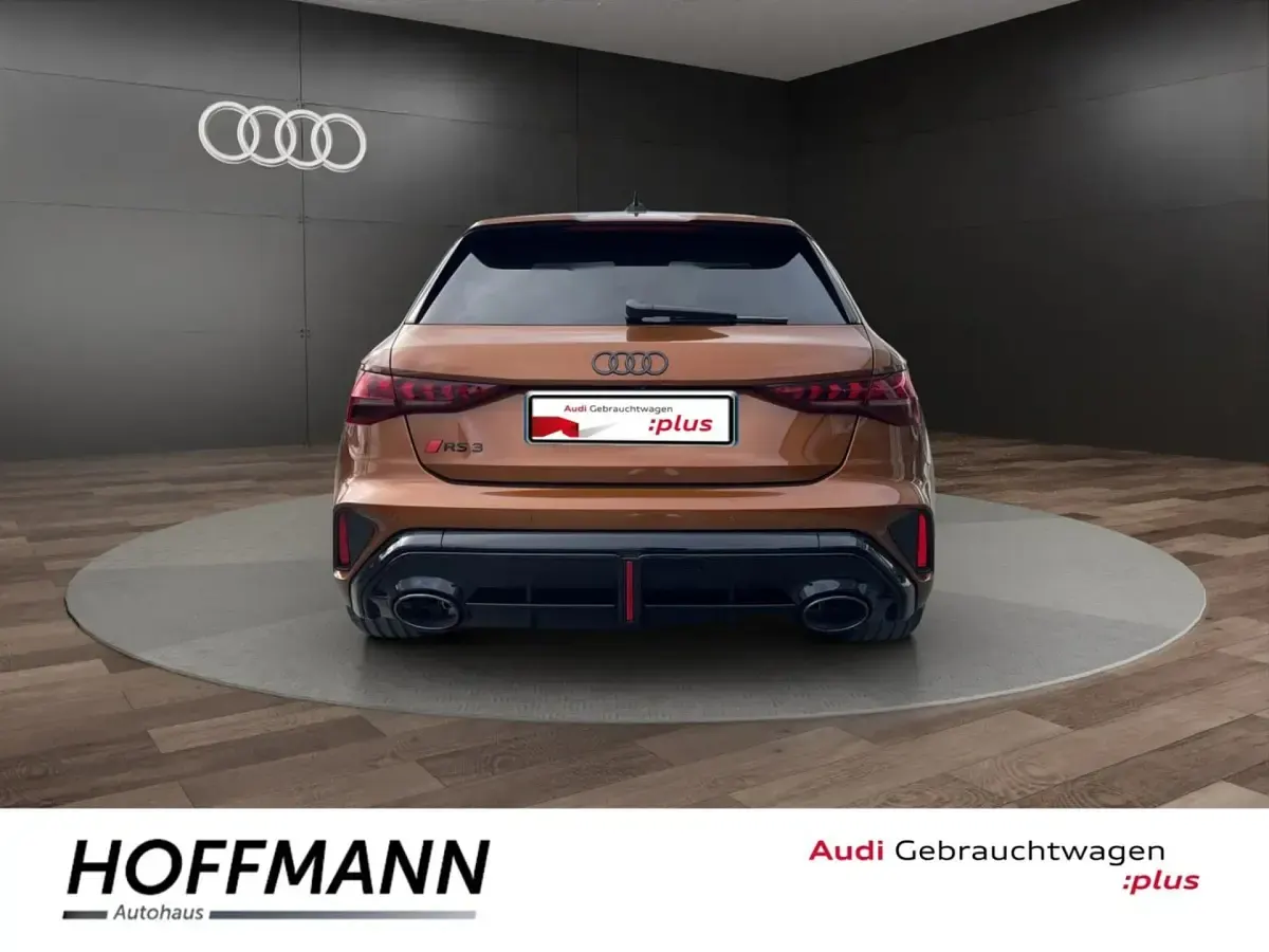 Gebraucht Audi RS3 Sportback Ambiente 400 PS (294 kW) 2026 Ipanemabraun, metallic Kleinwagen