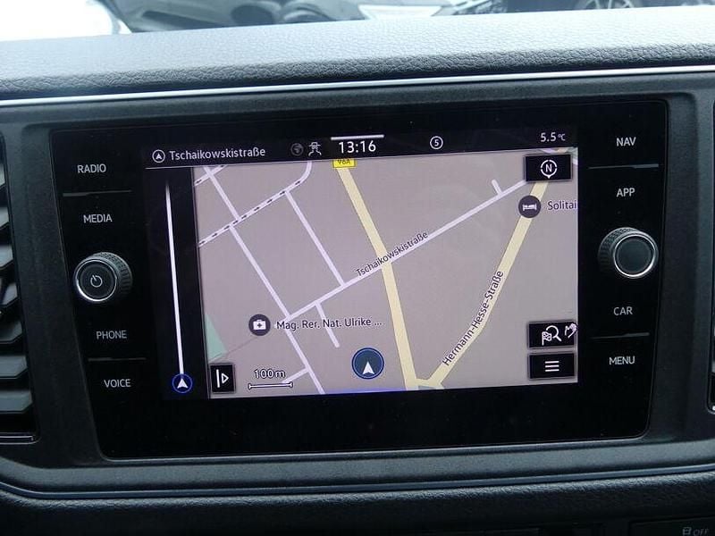 Gebraucht VW Crafter 177 PS (130 kW) 2024 Deep black perleffek (metallic) Van