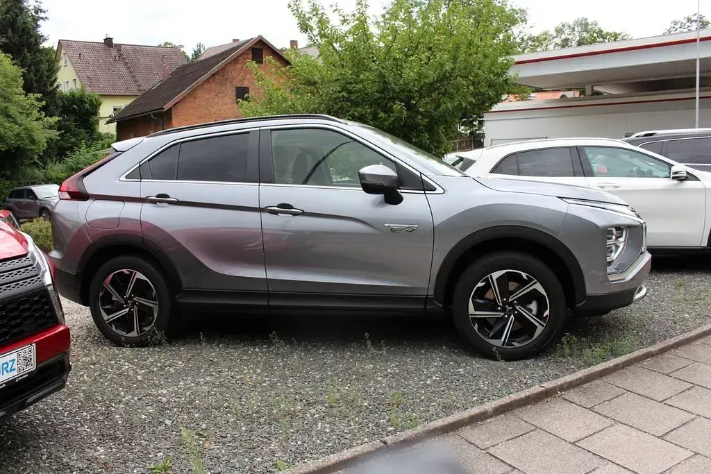 Gebraucht Mitsubishi Eclipse Cross Plus 188 PS (138 kW) 2022 Grau SUV