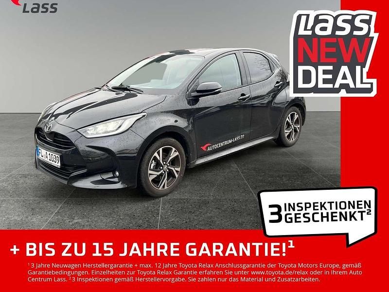 Black mica / ink Gebraucht 2025 Toyota Yaris Hybrid Kleinwagen | 25.480 € (Fairer Preis) - Bild 1/4
