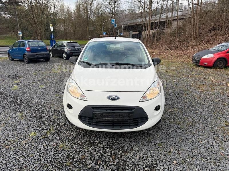 Gebraucht Ford Ka Ambiente 69 PS (50 kW) 2013 Weiß Kleinwagen