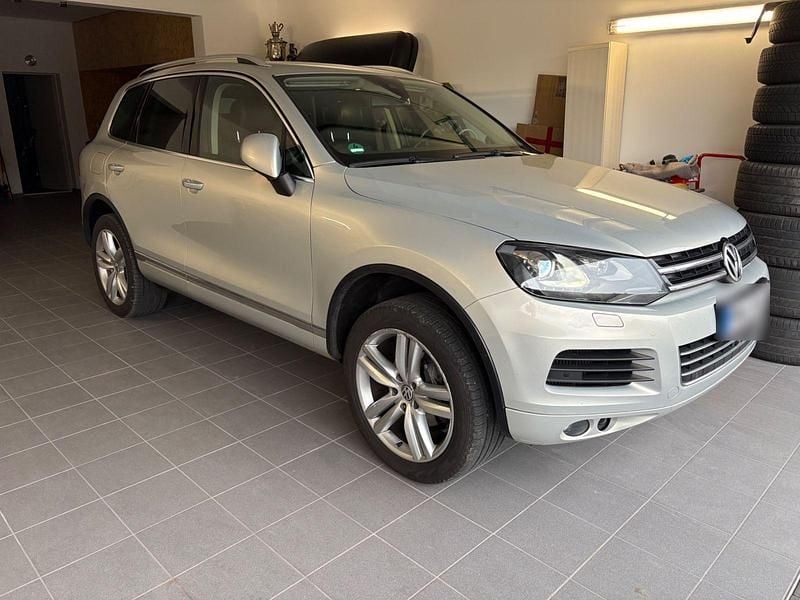 Gebraucht VW Touareg 245 PS (180 kW) 2014 Silber SUV