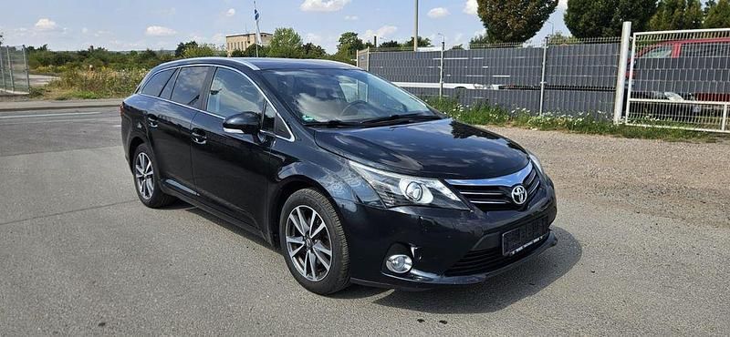 Schwarz Gebraucht 2014 Toyota Avensis Edition Kombi | 9.500 € (Etwas zu teuer) - Bild 1/4