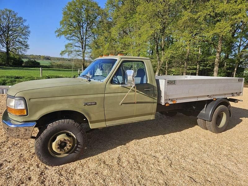 Grün Gebraucht 1995 Ford F350 Abholung | 20.900 € - Bild 1/4