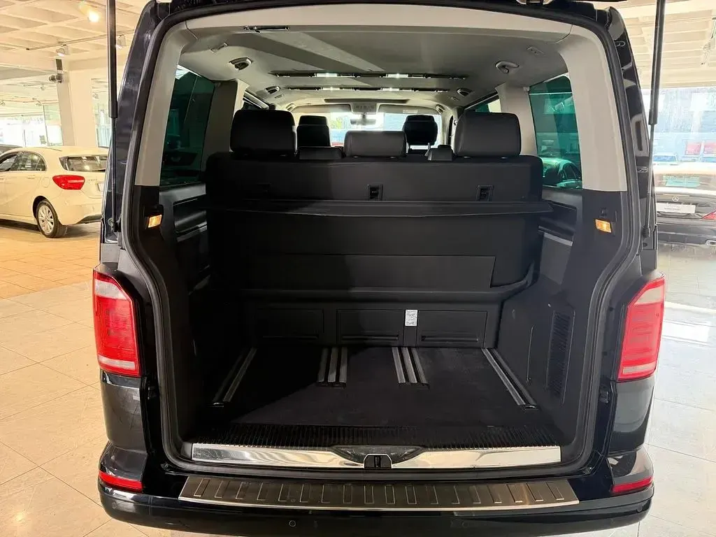 Używany VW T6 Highline 204 KM (150 kW) 2015 Czerwony Van