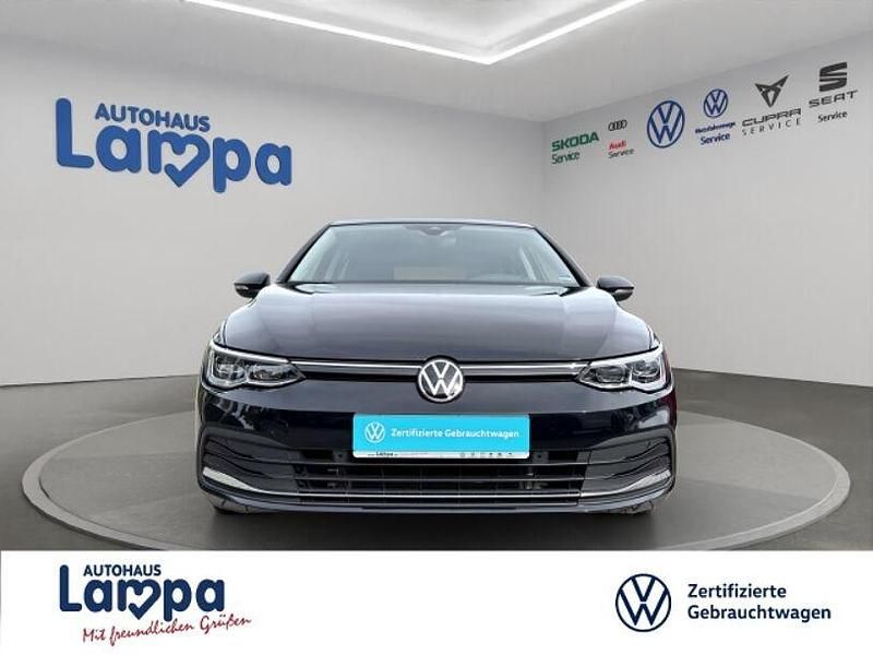 Gebraucht VW Golf VIII Active 150 PS (110 kW) 2022 Schwarz Limousine