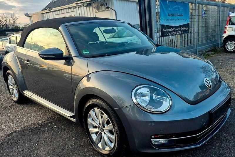 Gebraucht VW Beetle Cabriolet Design 105 PS (77 kW) 2015 Grau Cabrio