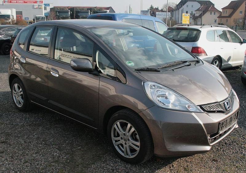 Gebraucht Honda Jazz Trend 99 PS (72 kW) 2013 Braun Kleinwagen