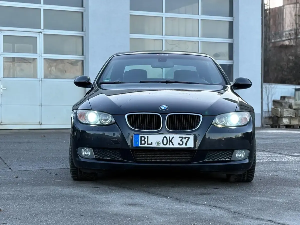 Gebraucht BMW 320 Cabriolet M Sport 177 PS (130 kW) 2009 Schwarz Cabrio