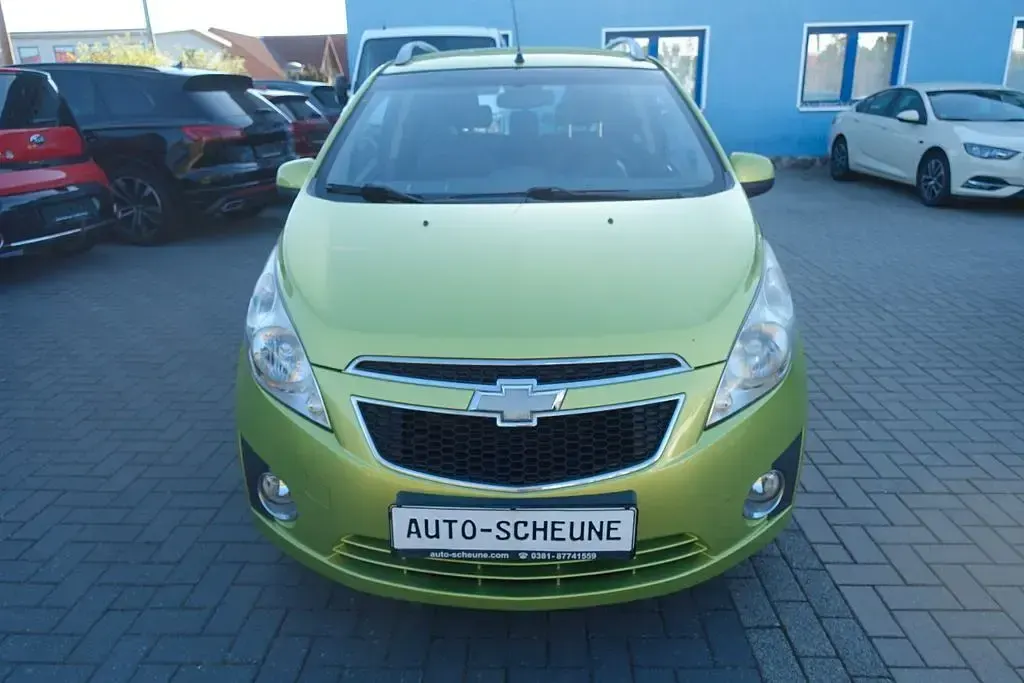Używany Chevrolet Spark LS 82 KM (60 kW) 2011 Zielony Hatchback