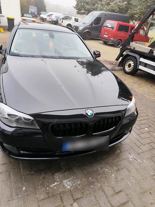 Gebraucht BMW 525 204 PS (150 kW) 2010 Schwarz Kombi