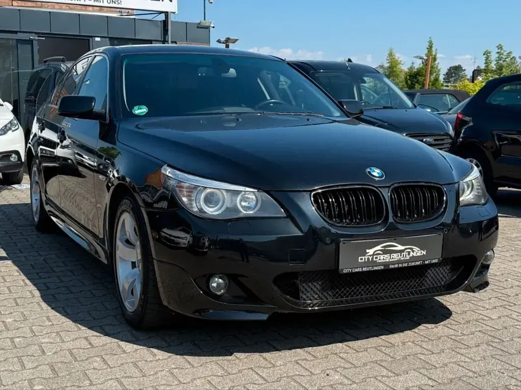 Gebraucht BMW 520 Sport Line 177 PS (130 kW) 2009 Schwarz Limousine