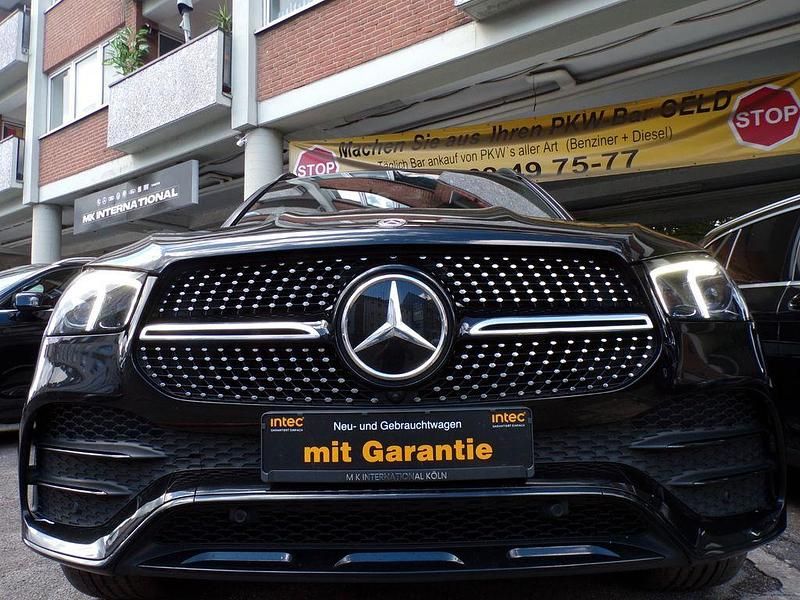 Schwarz Gebraucht 2022 Mercedes GLE350e AMG SUV | 49.900 € - Bild 1/4