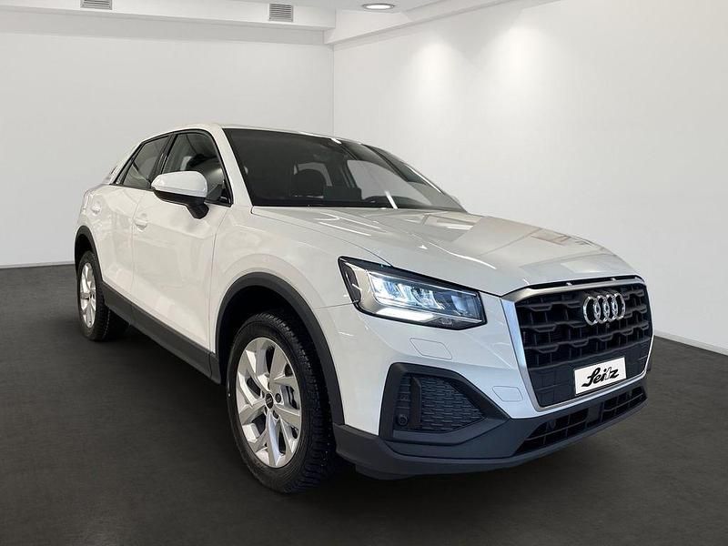Neu Audi Q2 150 PS (110 kW) 2026 Grau SUV