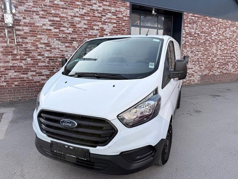 Gebraucht Ford Transit Custom 105 PS (77 kW) 2018 Weiß Van / Kleinbus