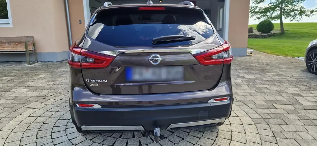Gebraucht Nissan Qashqai N-Connecta 159 PS (116 kW) 2018 Braun SUV