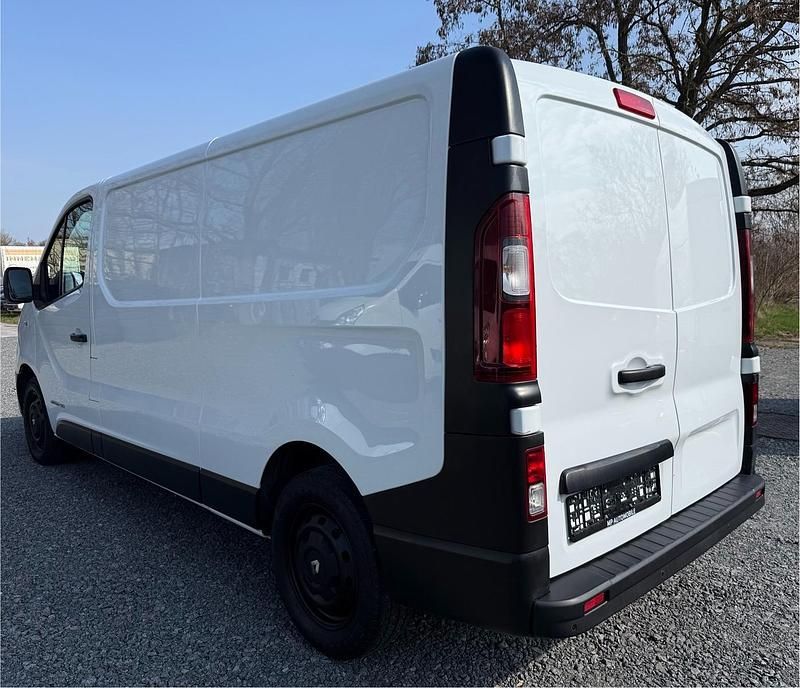 Gebraucht Renault Trafic 120 PS (88 kW) 2016 Weiß Van / Kleinbus