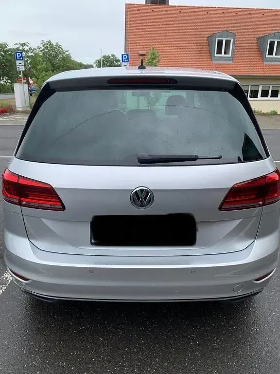 Gebraucht VW Golf Sportsvan Join 110 PS (80 kW) 2018 Silber Van / Kleinbus
