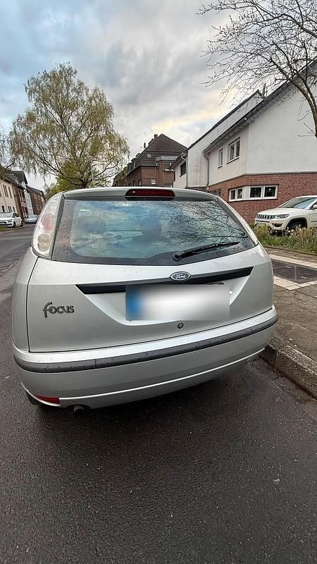 Usata Ford Focus 75 CV (55 kW) 2002 Grigio Berlina