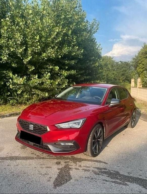 Gebraucht Seat Leon Style 131 PS (96 kW) 2021 Rot Limousine