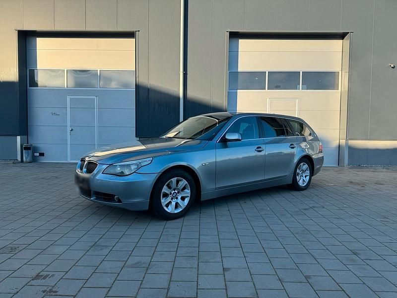 Gebraucht BMW 525 218 PS (160 kW) 2006 Grau Kombi