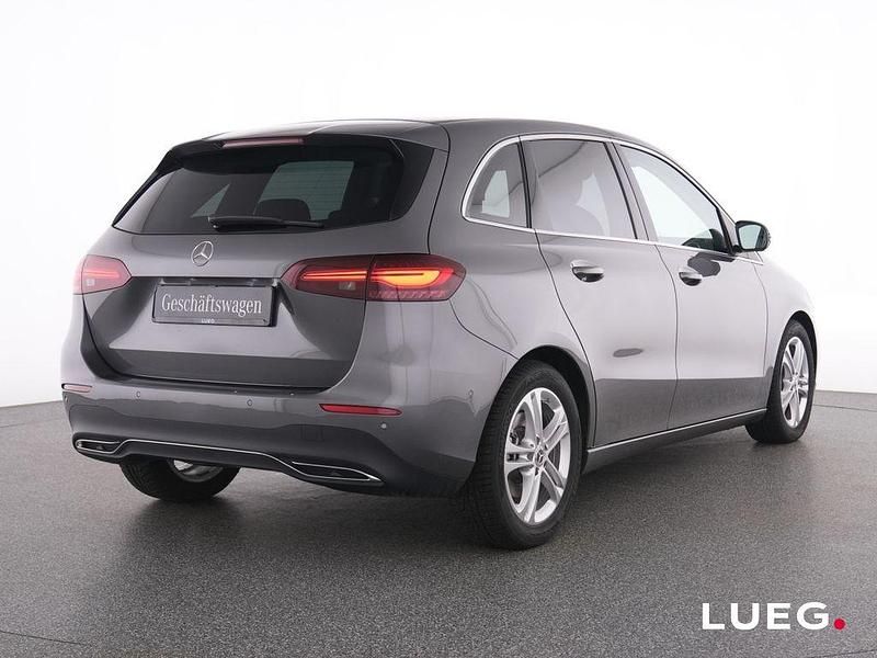 Gebraucht Mercedes B220 Progressive 190 PS (139 kW) 2025 Grau Van / Kleinbus