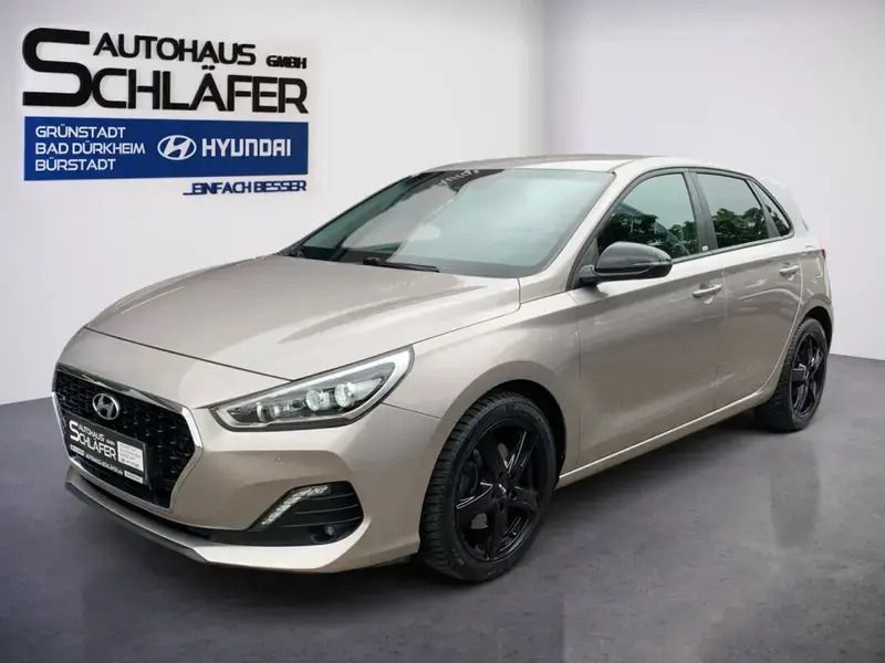 White sand / met Gebraucht 2020 Hyundai i30 YES! Limousine | 17.480 € (Etwas zu teuer) - Bild 1/1