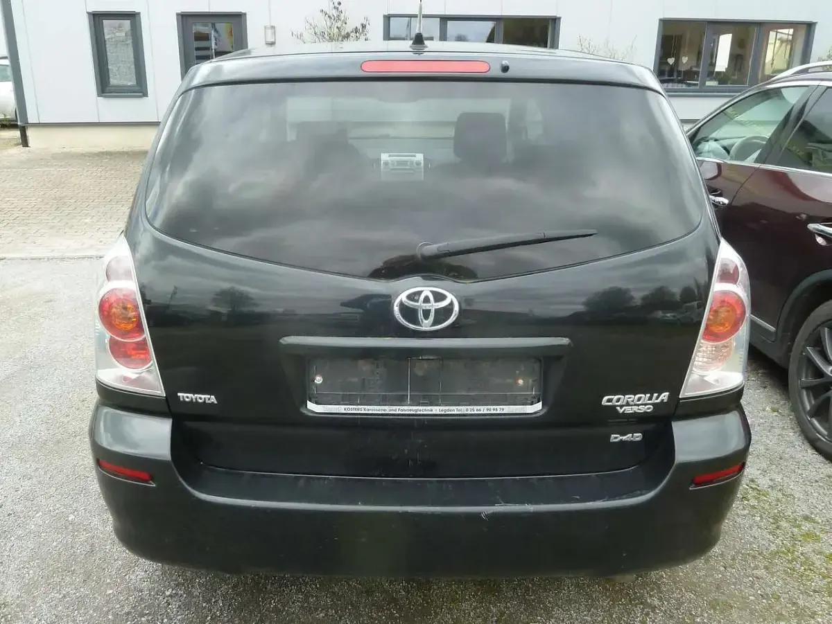 Używany Toyota Corolla Sol 177 KM (130 kW) 2007 Czarny Kombi