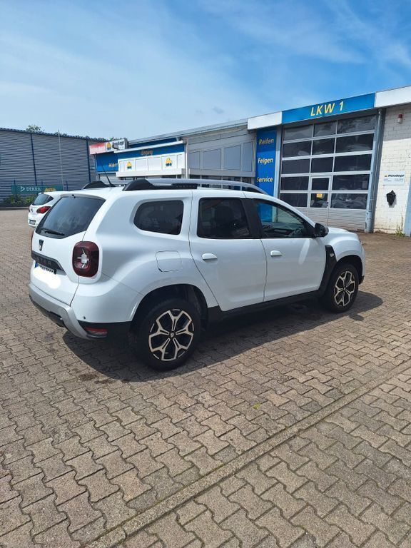 Weiß Gebraucht 2018 Dacia Duster Comfort SUV | 15.800 € (Teuer) - Bild 1/4