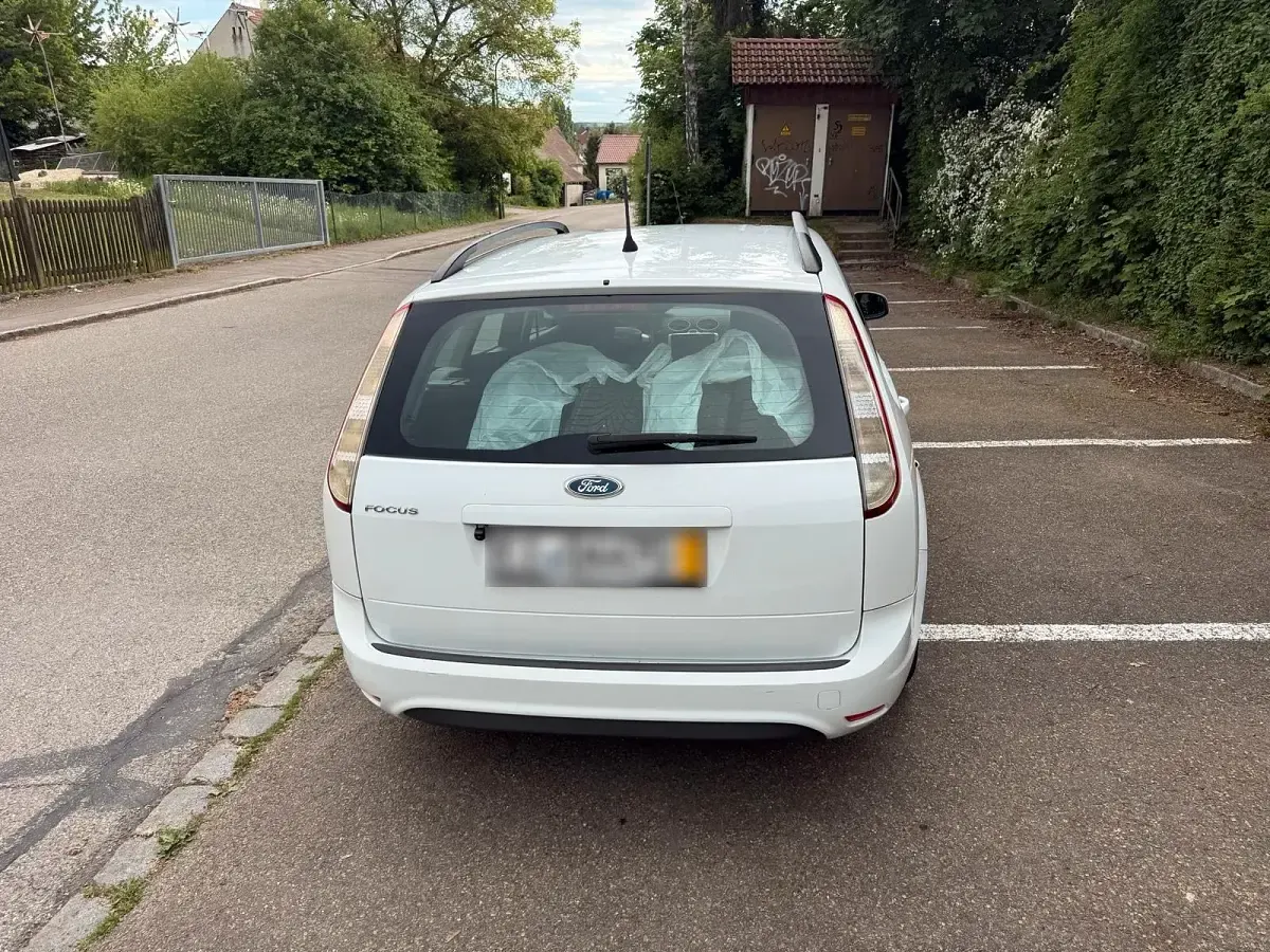 Gebraucht Ford Focus 2010 Weiß Kombi