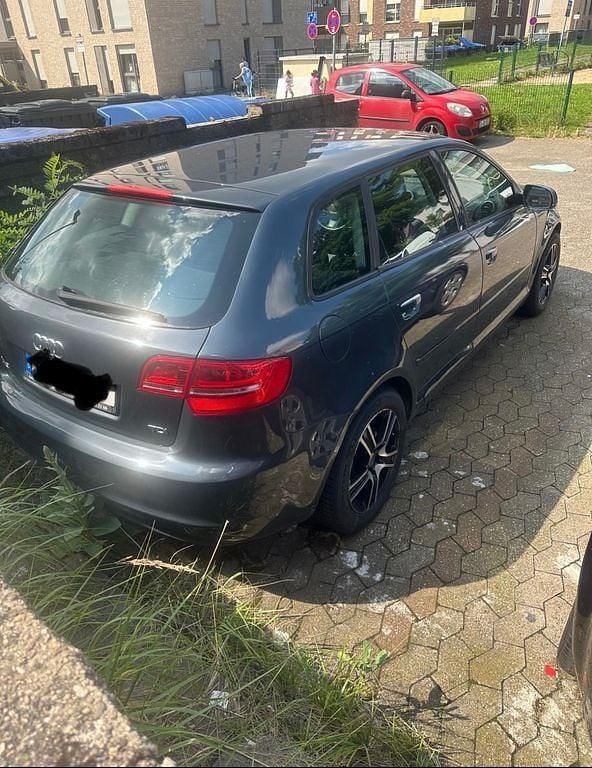 Gebraucht Audi A3 Sportback Ambition 105 PS (77 kW) 2011 Grau Kleinwagen