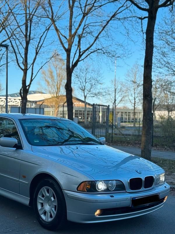 Gebraucht BMW 520 177 PS (130 kW) 2002 Grau Limousine
