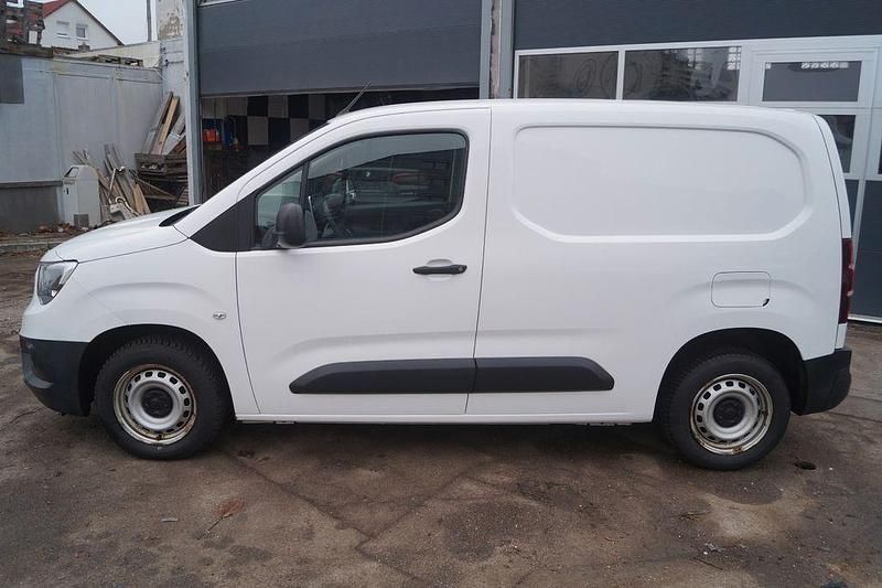 Gebraucht Opel Combo Selection 76 PS (55 kW) 2021 Weiß Van / Kleinbus