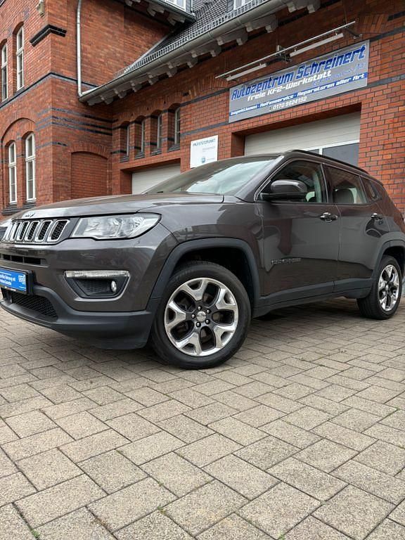 Grau Gebraucht 2019 Jeep Compass Longitude SUV | 11.999 € (Fairer Preis) - Bild 1/4