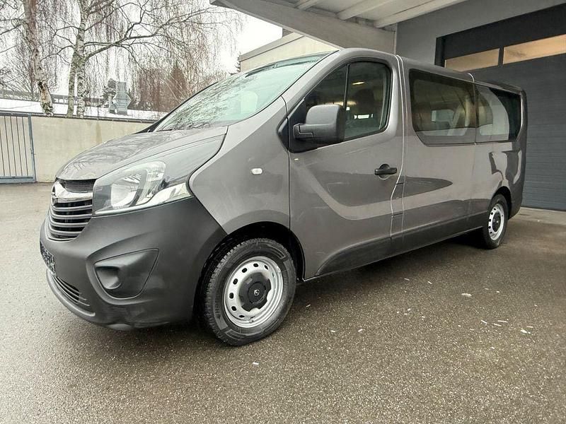 Gebraucht Opel Vivaro 95 PS (69 kW) 2017 Grau Van / Kleinbus