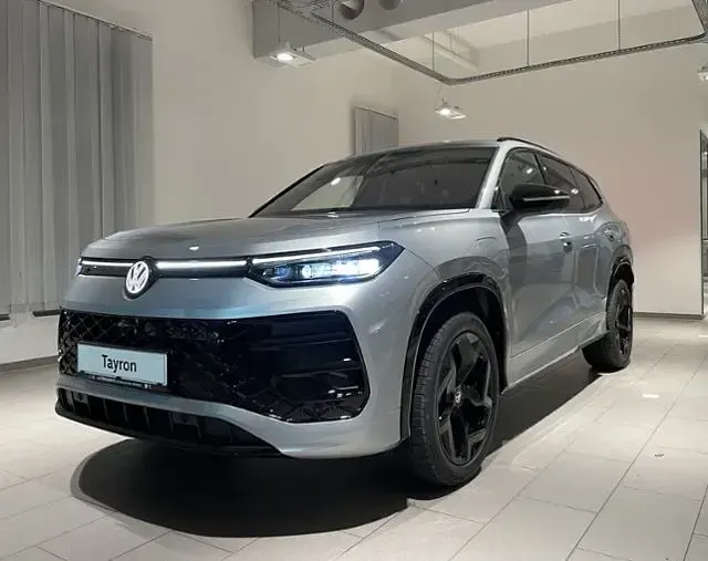 Neu VW Tayron R-line 177 PS (130 kW) 2026 Silber SUV