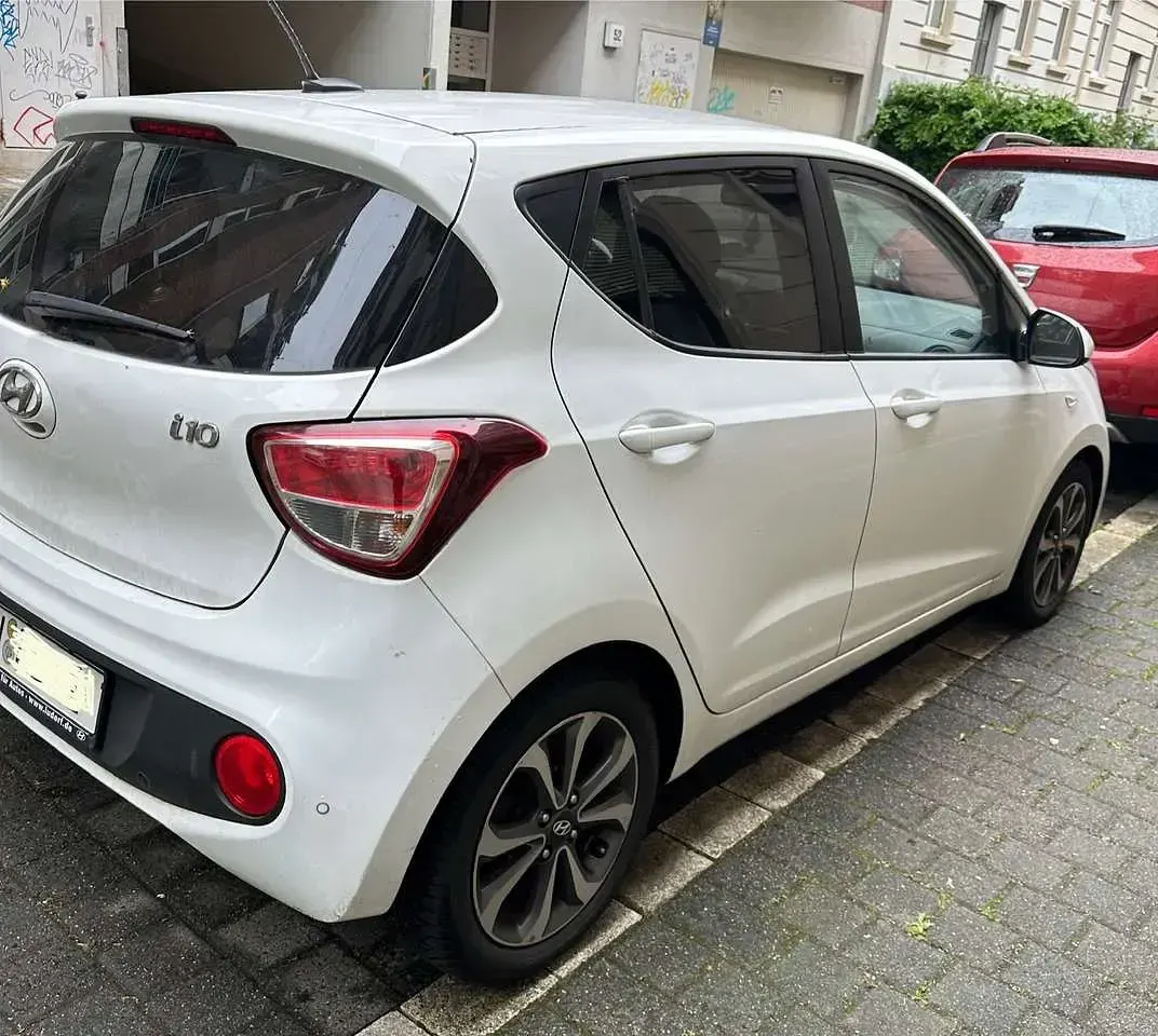 Gebraucht Hyundai i10 YES! 67 PS (49 kW) 2017 Weiß Kleinwagen